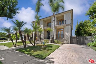 9033 Cresta Drive, Los Angeles, CA 90035