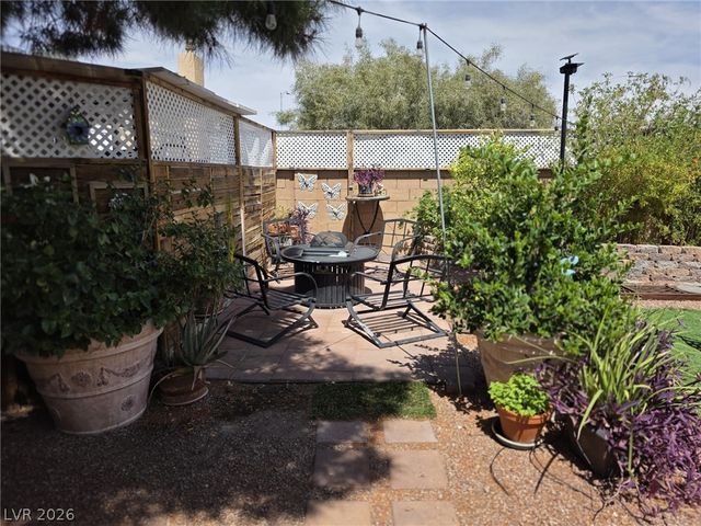 7000 Carrondale Way, Las Vegas, NV 89128