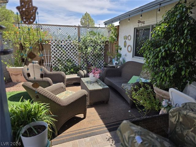 7000 Carrondale Way, Las Vegas, NV 89128