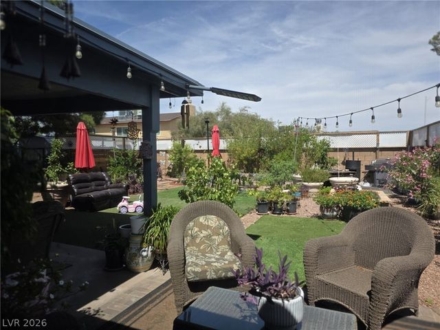 7000 Carrondale Way, Las Vegas, NV 89128