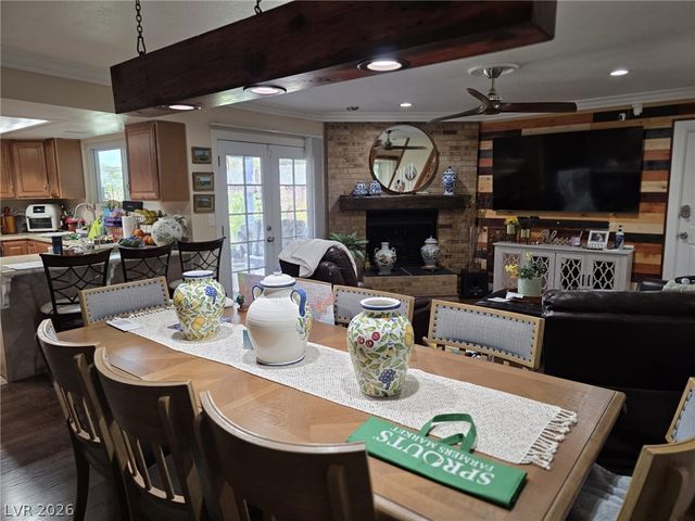 7000 Carrondale Way, Las Vegas, NV 89128