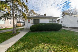 629 S Fulton Avenue, Waukegan, IL 60085