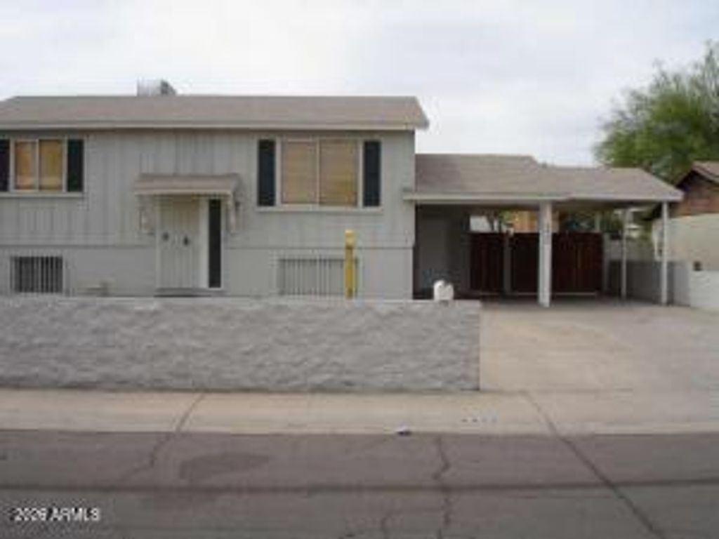 4407 E LYNNE Lane, Phoenix, AZ 85042