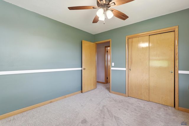 4727 S CANYON RD, Rapid City, SD 57702