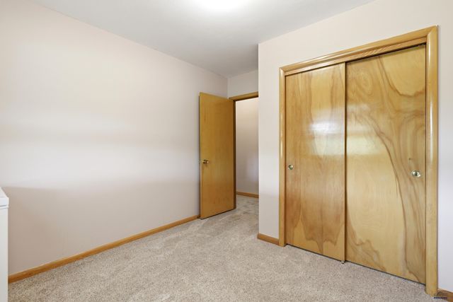 4727 S CANYON RD, Rapid City, SD 57702