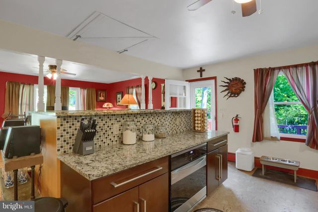 344 E BROAD ST, Williamstown, PA 17098