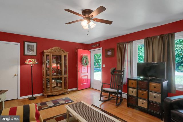 344 E BROAD ST, Williamstown, PA 17098