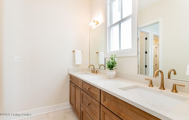 6104 Passionflower Dr, Prospect, KY 40059