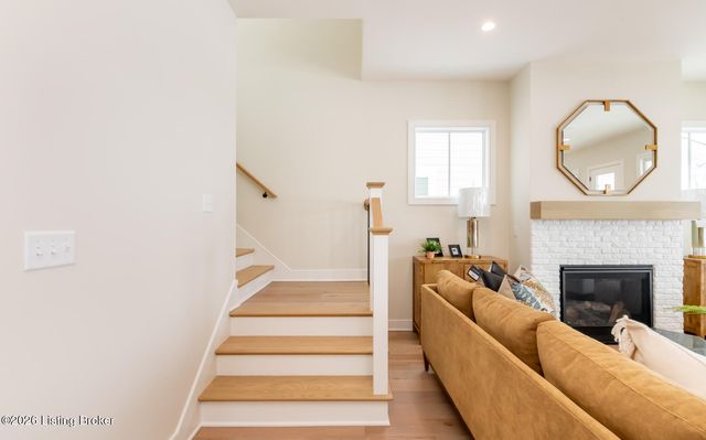 6104 Passionflower Dr, Prospect, KY 40059