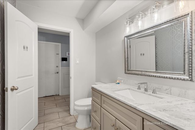 835 Maple Road, Flossmoor, IL 60422