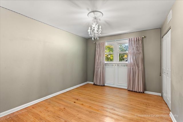 835 Maple Road, Flossmoor, IL 60422