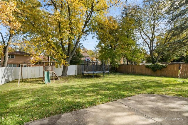 835 Maple Road, Flossmoor, IL 60422