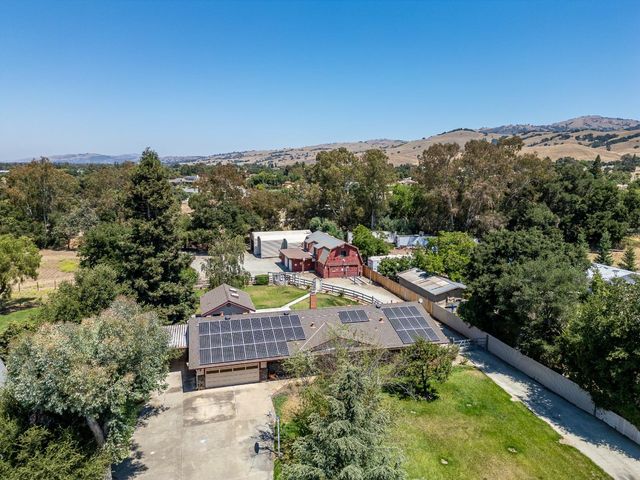 2025 Jeanie Lane, Gilroy, CA 95020