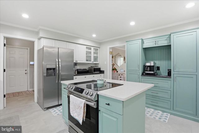 12 COLUMBUS CT, Martinsburg, WV 25404
