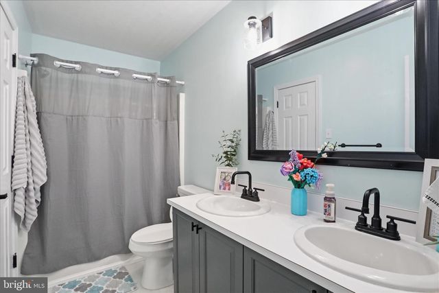 12 COLUMBUS CT, Martinsburg, WV 25404