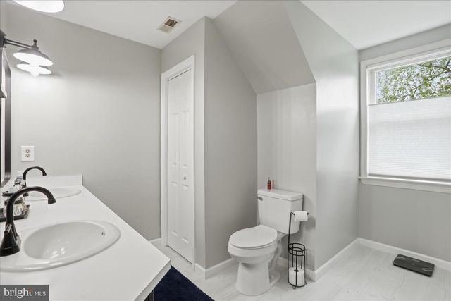 12 COLUMBUS CT, Martinsburg, WV 25404