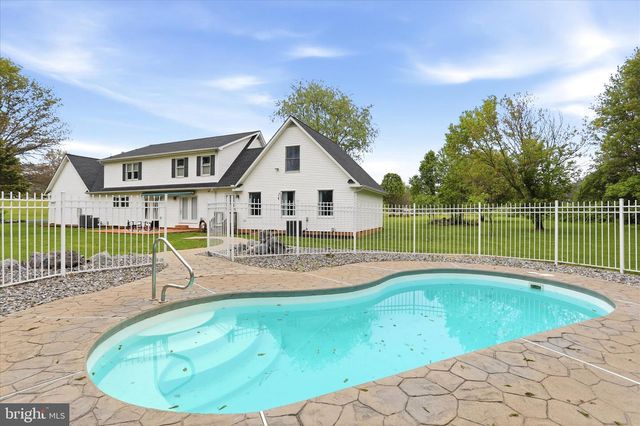 12 COLUMBUS CT, Martinsburg, WV 25404