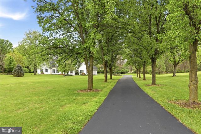 12 COLUMBUS CT, Martinsburg, WV 25404
