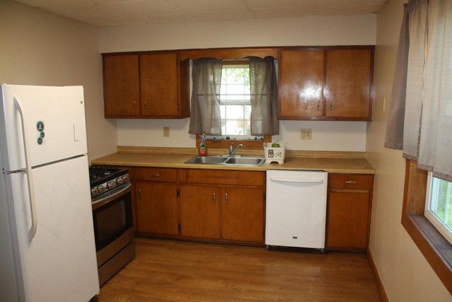 4125 E 4th St, Superior, WI 54880