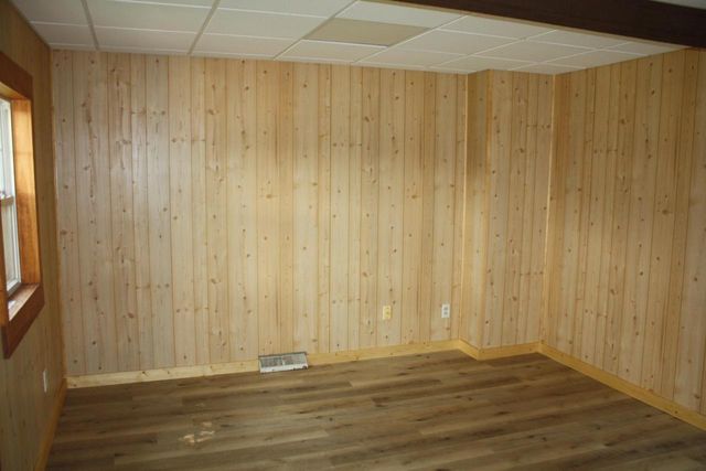 4125 E 4th St, Superior, WI 54880