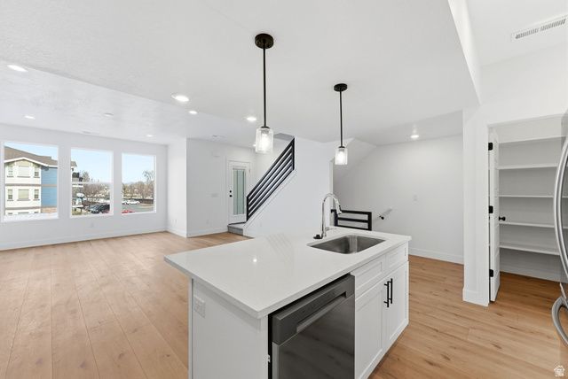 136 CHAMBORD CT, Sandy, UT 84070