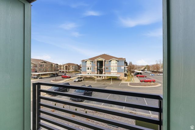 136 CHAMBORD CT, Sandy, UT 84070