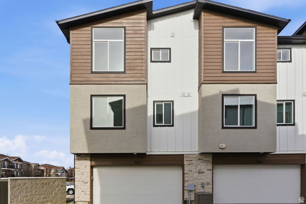 136 CHAMBORD CT, Sandy, UT 84070