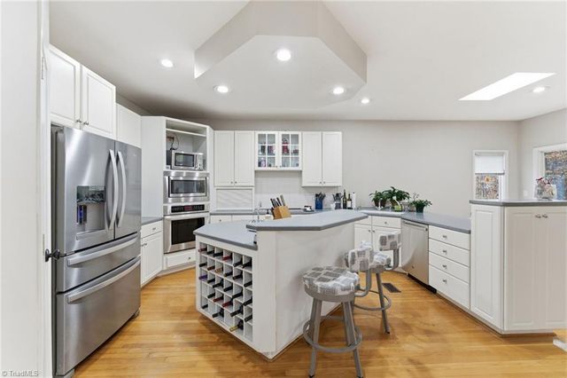 2400 Hunters Crossing Trail, Summerfield, NC 27358