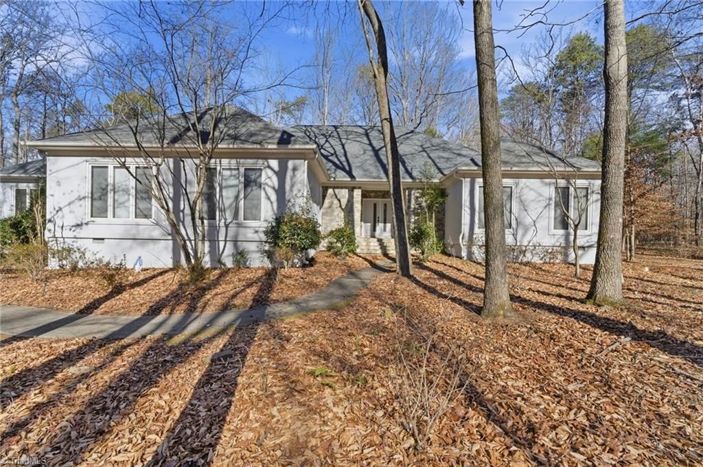 2400 Hunters Crossing Trail, Summerfield, NC 27358