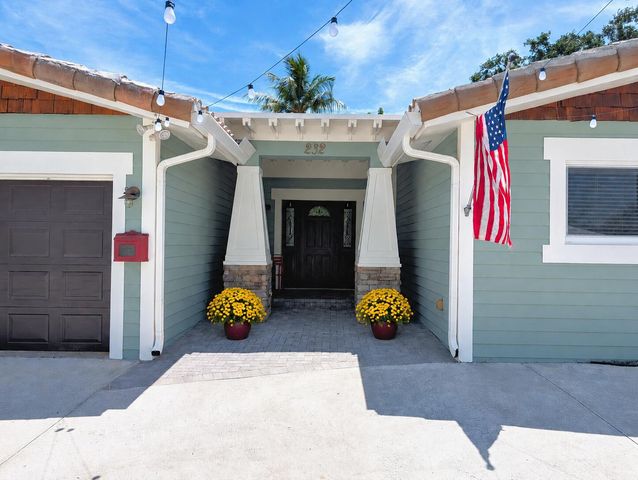 232 NW 10th Court, Boca Raton, FL 33486