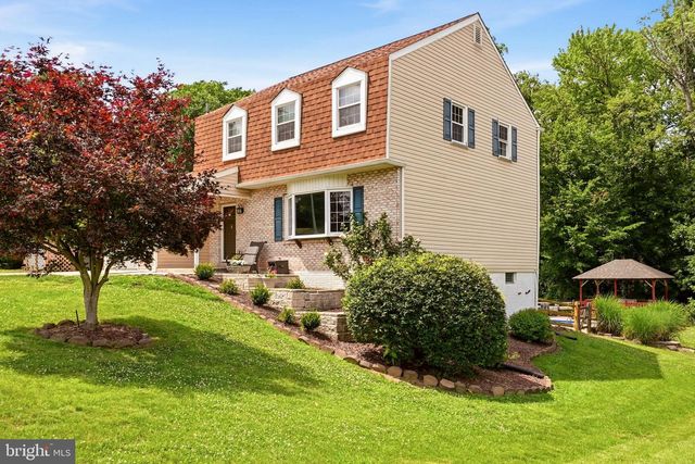 2437 W COLONIAL DR, Upper Chichester, PA 19061