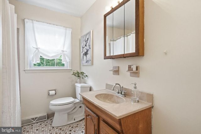 2437 W COLONIAL DR, Upper Chichester, PA 19061