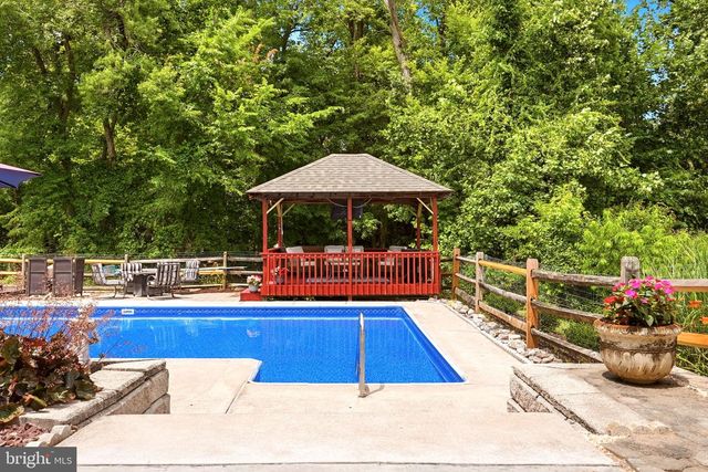 2437 W COLONIAL DR, Upper Chichester, PA 19061