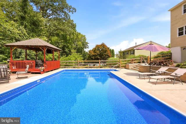 2437 W COLONIAL DR, Upper Chichester, PA 19061