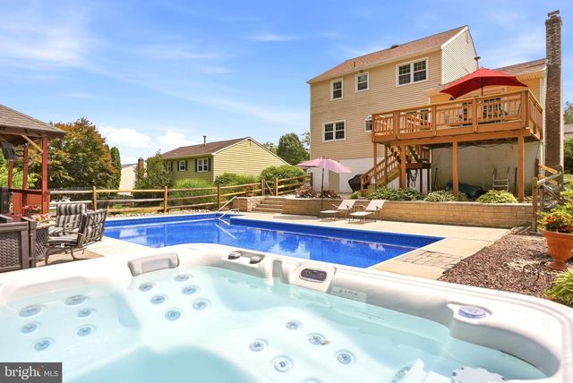 2437 W COLONIAL DR, Upper Chichester, PA 19061