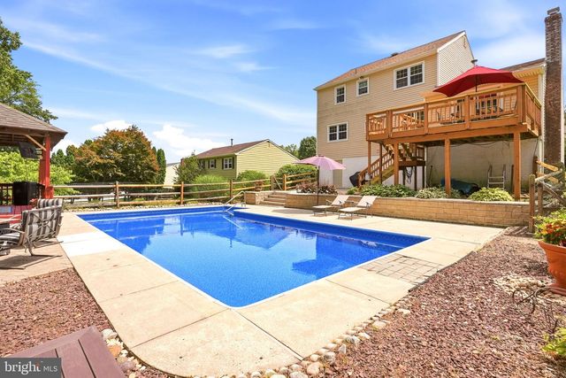 2437 W COLONIAL DR, Upper Chichester, PA 19061