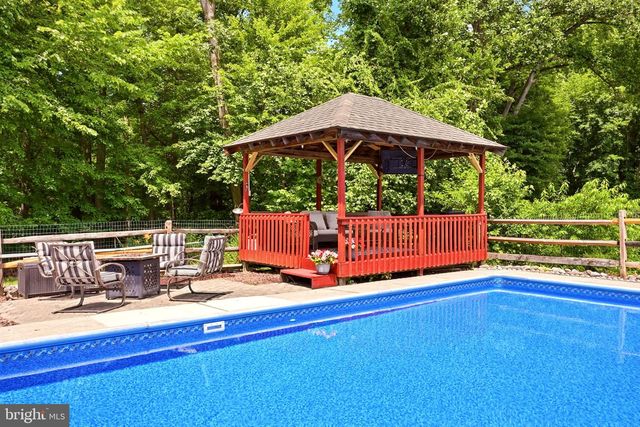 2437 W COLONIAL DR, Upper Chichester, PA 19061