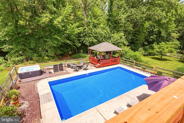 2437 W COLONIAL DR, Upper Chichester, PA 19061