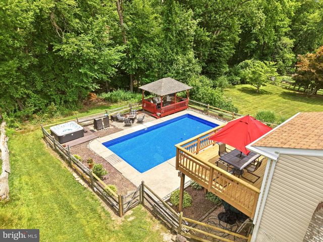 2437 W COLONIAL DR, Upper Chichester, PA 19061