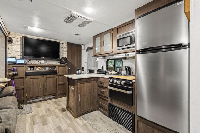 988 County Road, Gordonville, TX 76245