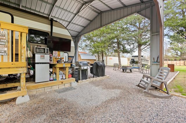 988 County Road, Gordonville, TX 76245