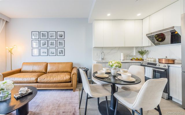 134-11 Franklin Avenue 4A, Flushing, NY 11355