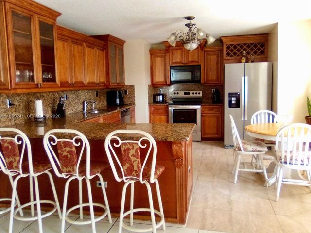 15288 SW 169th Ln, Miami, FL 33187