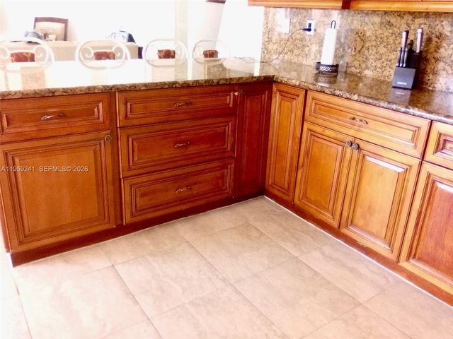 15288 SW 169th Ln, Miami, FL 33187