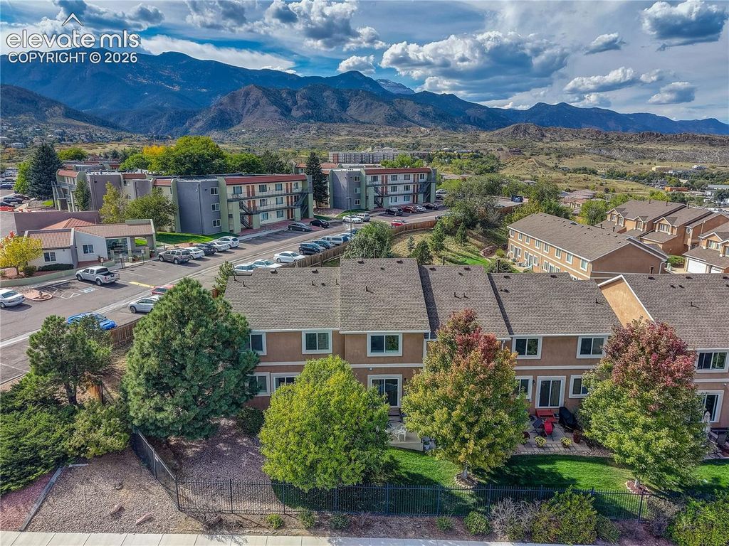 288 Pecan Garden View, Colorado Springs, CO 80904 — photo 2