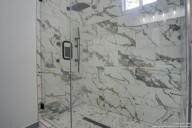 220 Omaha St, San Antonio, TX 78203