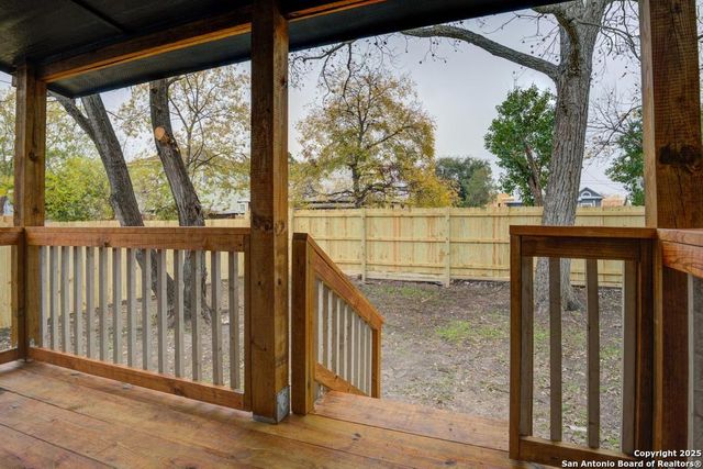 220 Omaha St, San Antonio, TX 78203