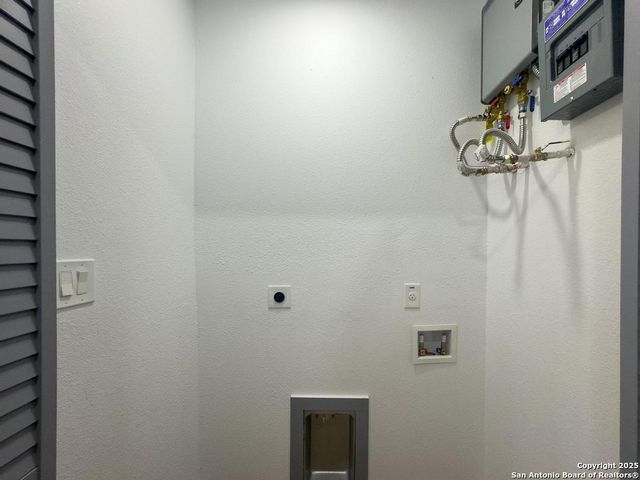 220 Omaha St, San Antonio, TX 78203