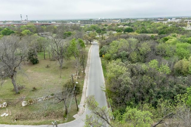610 W Nash ST, Round Rock, TX 78664