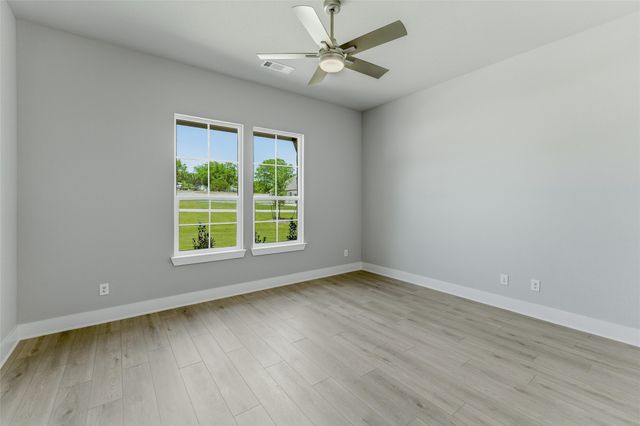 907 Perrin Lane, Van Alstyne, TX 75495